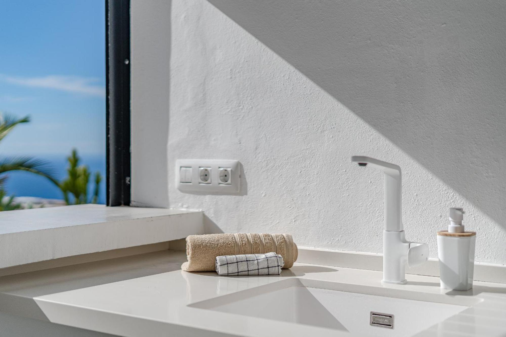 Cliff Haven Sea View Apartment - Adults Only Santiago Del Teide Luaran gambar